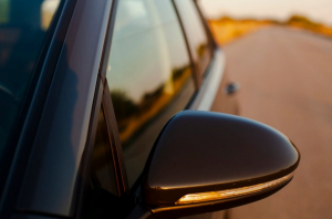 Восстановление вашего BMW: Подробное руководство по замене стекол